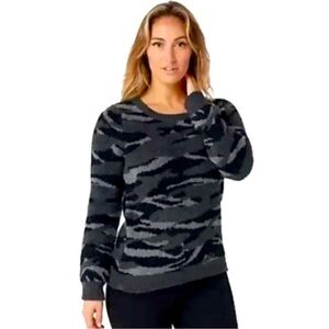 EUC-Barefoot Dreams CozyChic Seaside Crewneck Camo Pullover - Size Small